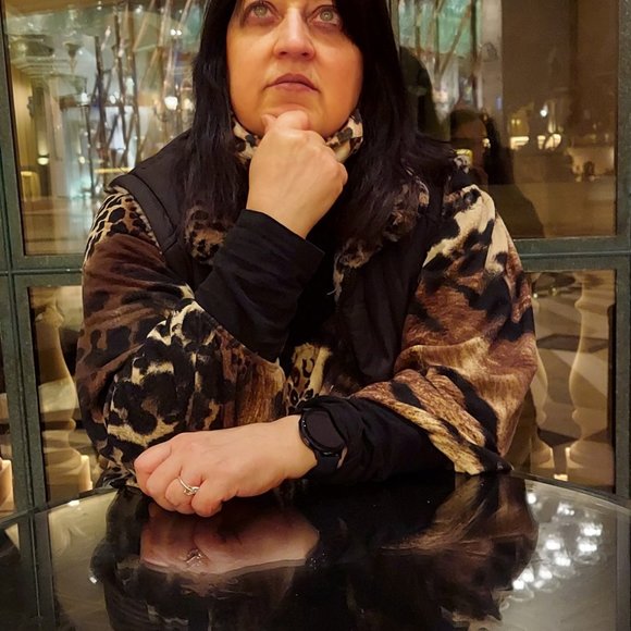 Meet your Posher, Cathy - Picture 4 of 4